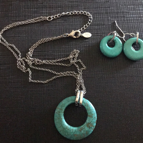 Cookie Lee Jewelry - Cookie Lee Necklace and earrings